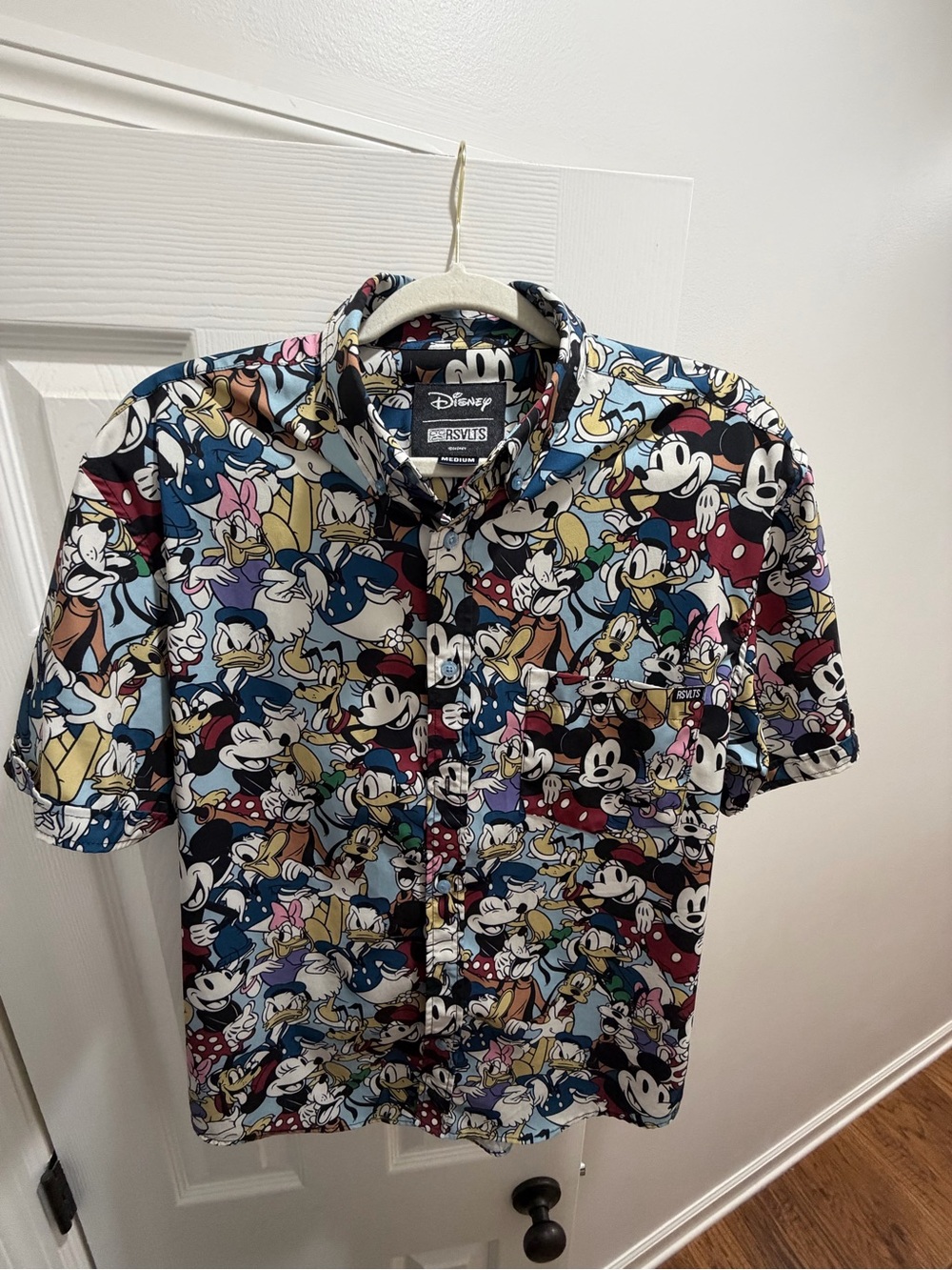 Disney RSVLTS Limited Edition 100 The Gang’s All Here Kunuflex Short Sleeve - M